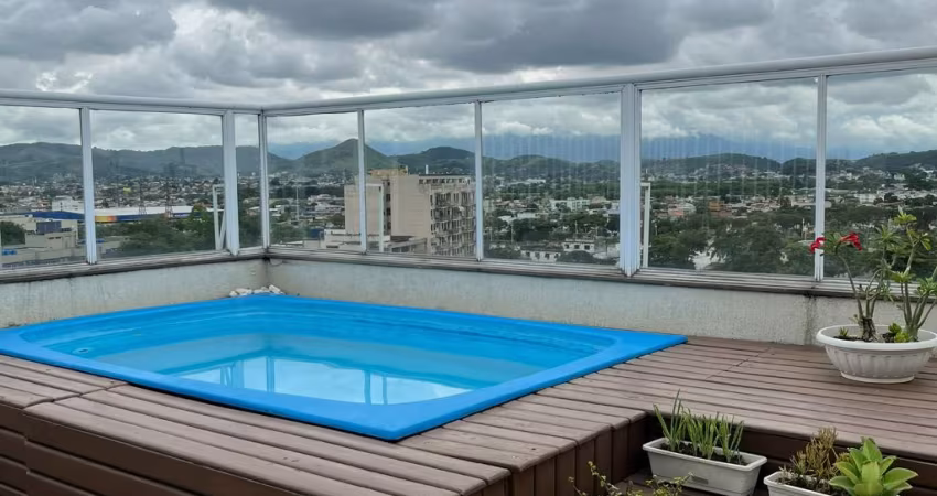 Cobertura de Alto Padrão em Nova Iguaçu, com Piscina Privativa e do Condomínio