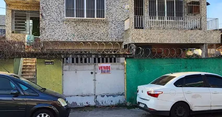 Casa com 2 quartos à venda na Rua Ernesto Cardoso, 162, Centro, Nilópolis
