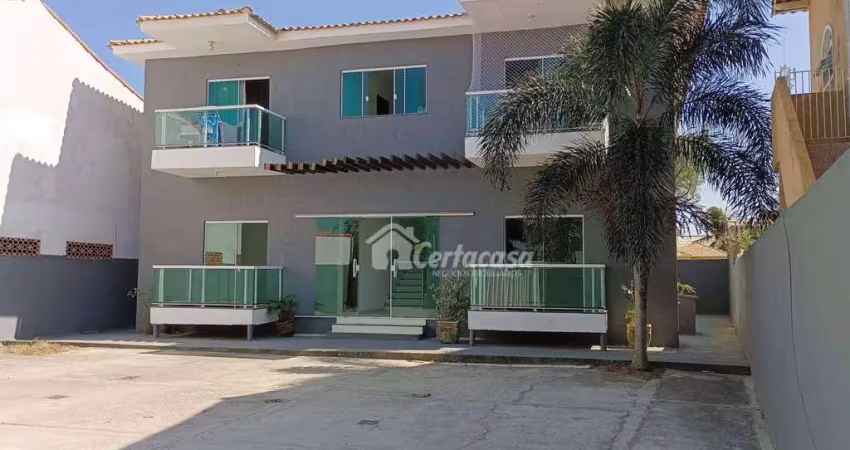 Apt térreo de frente no bairro porto em são pedro da aldeia-rj.