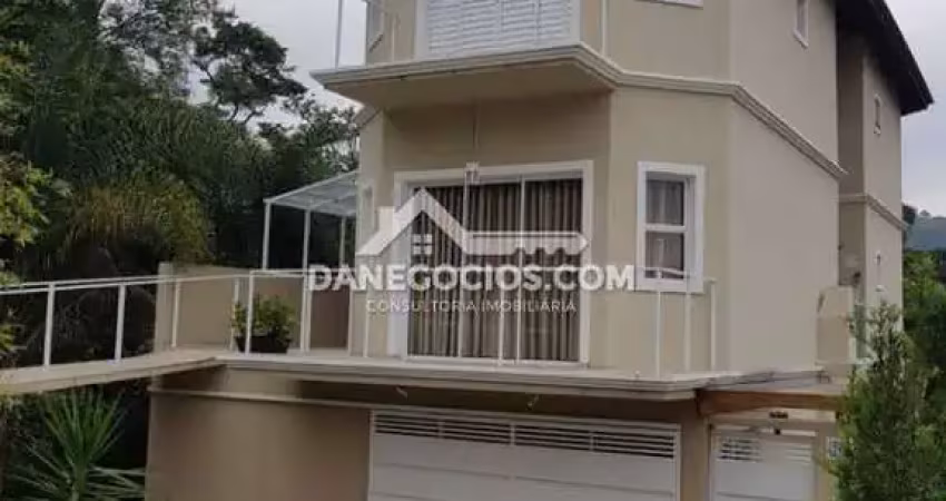 Lindo imóvel em condomínio à venda ( próx ao centro)