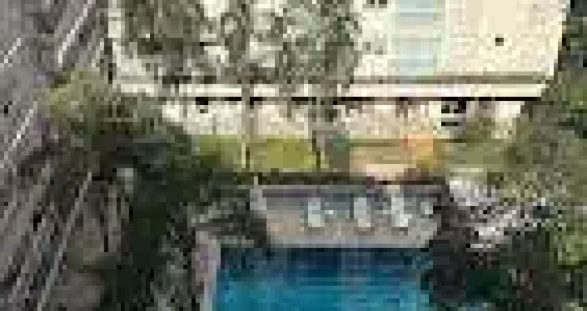 Morumbi. Apartamento com varanda em condomínio clube. Laser total