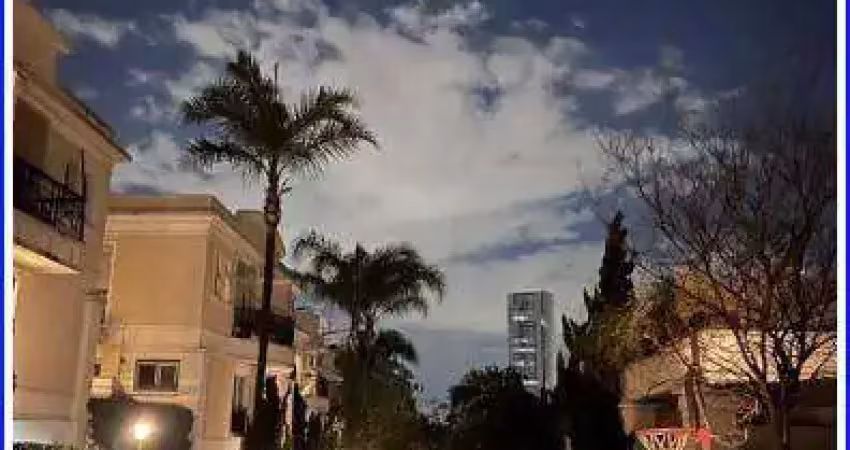 Casa 4 Dormitórios, 3 suítes, 4 vagas, Piscina, 360 m² - Morumbi