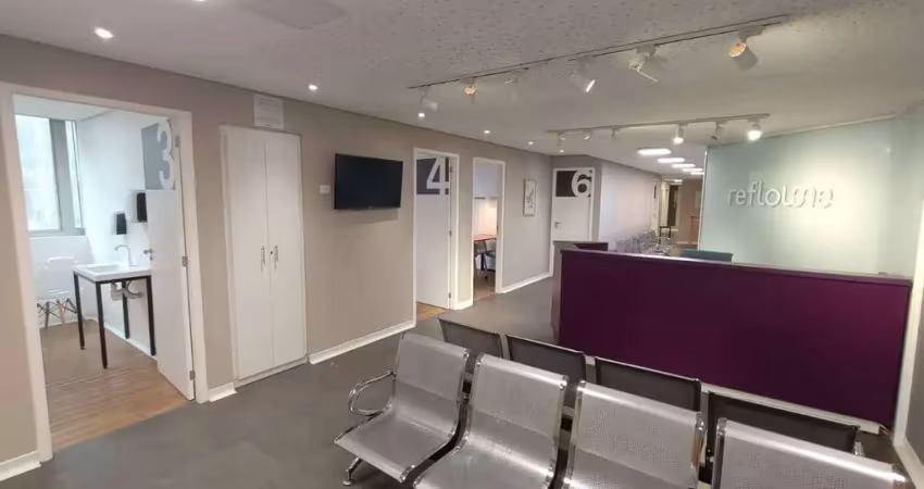 Sala comercial com 18 salas para alugar na Avenida Ipiranga, República, São Paulo