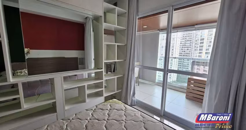 Aluga se apartamento mobiliado em prédio luxuoso e excelente localização