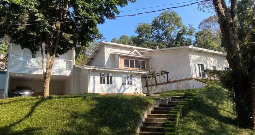 Belíssima casa na melhor rua do forest hills! bem próximo ao clube!