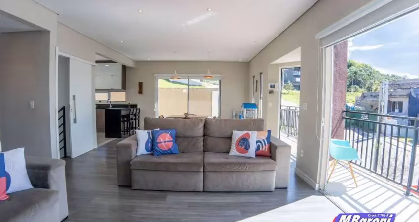 Casa em condomínio para venda com 3 quartos, sendo 1 suíte, 360m²