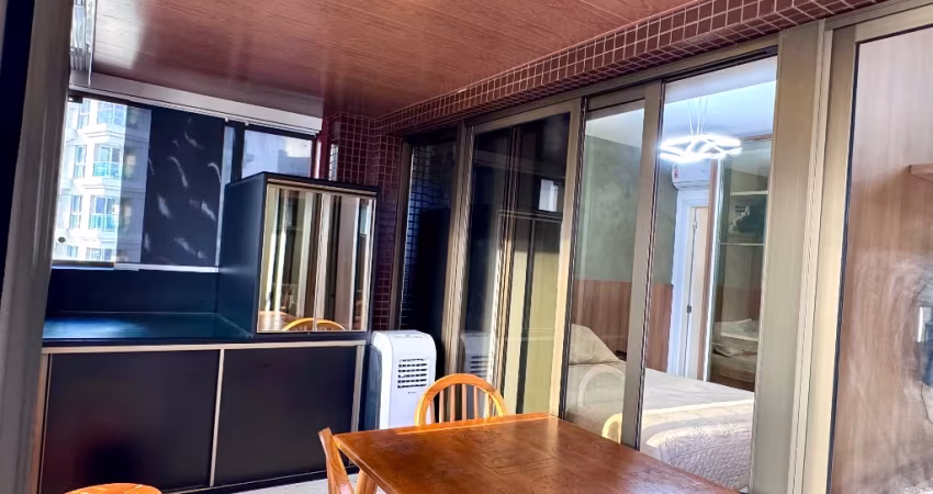 Apartamento de 1/4 na Graça com vista mar