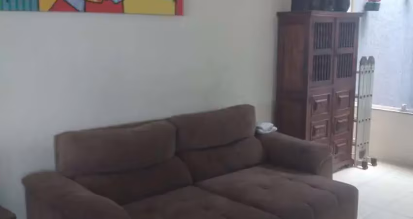 Casa térrea com 3 quartos e 1 suíte em um bairro tranquilo e familiar!