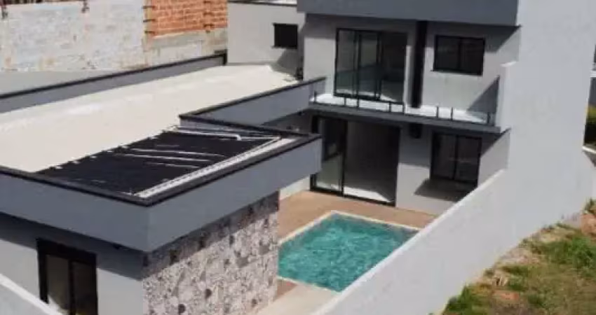 Sobrado à venda com 3 suítes em condomínio na entrada da cidade