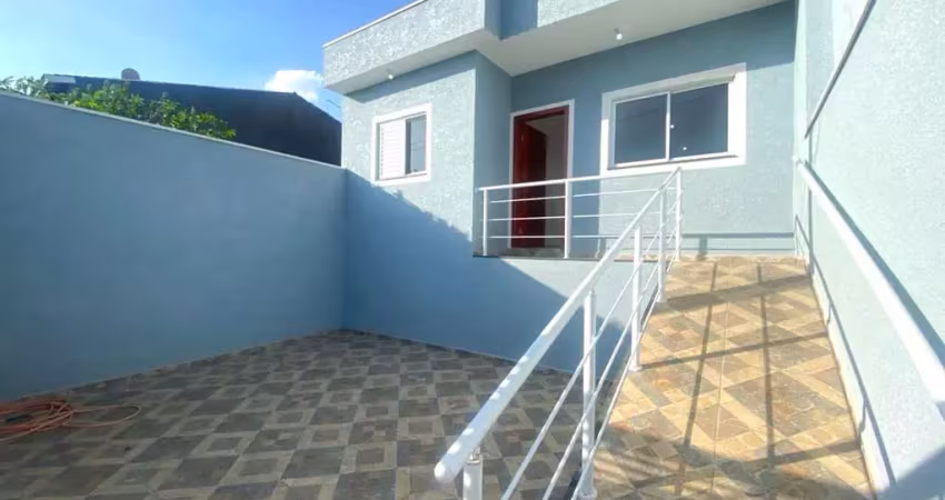 Casa térrea, 3 quartos + escritório, 2 vagas de gagarem, churrasqueira, 3 banheiros