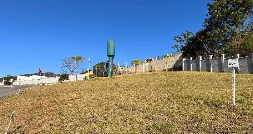 Excelente terreno em condominio alto padrão dentro da cidade