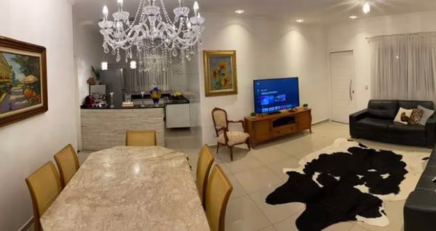 Imperdível: Casa em Condomínio à venda em Atibaia-SP, 3 quartos, 2 suítes, 2 salas,4 vagas, 600m²!