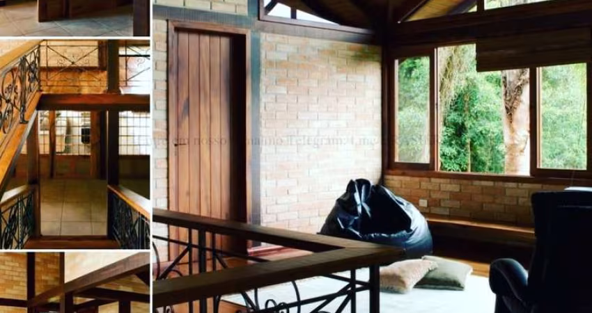Sobrado diferenciado construído com material de demolição