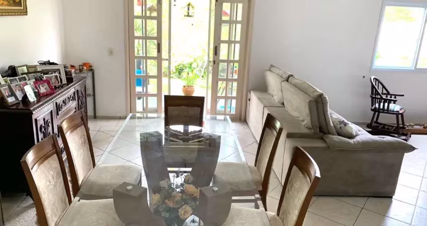 Casa à venda em atibaia-sp, bairro cidade satélite: 3 quartos, 1 suíte, 2 salas, 2 vagas de garagem, 360m² de área!