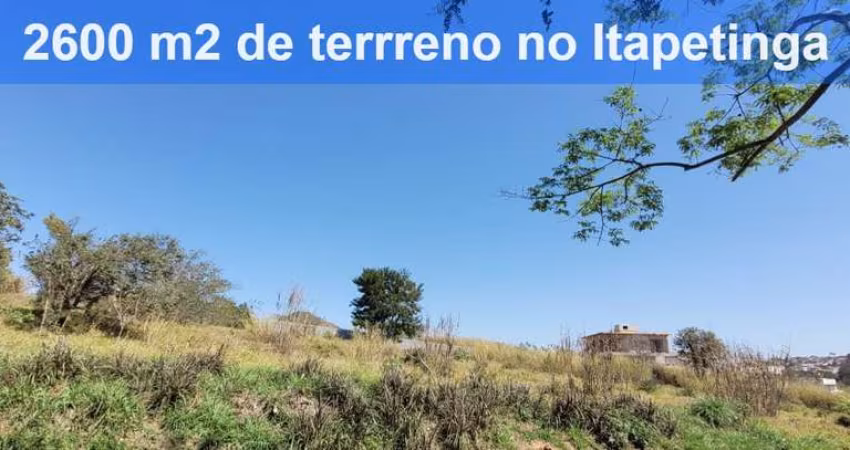 OPORTUNIDADE! Terreno com excelente localização e linda vista, ideal para construção de condomínio ou Village