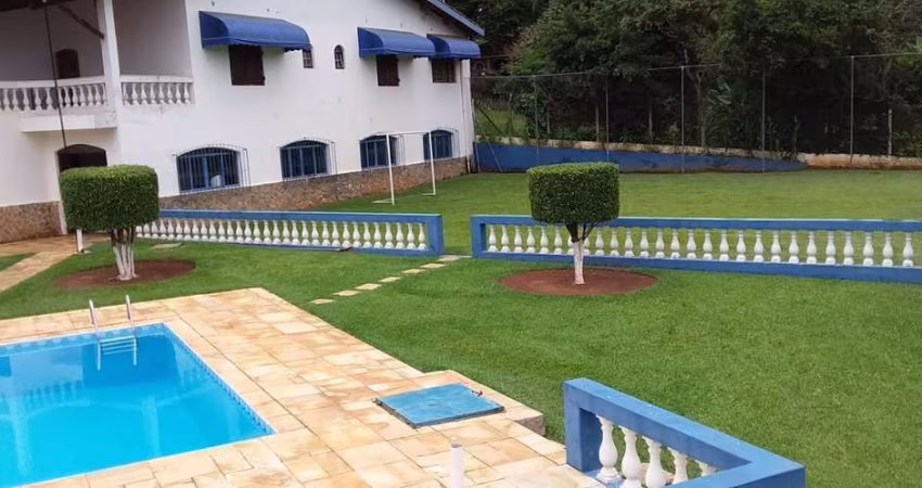 Chácara, 6 quartos, 813m² de área construída