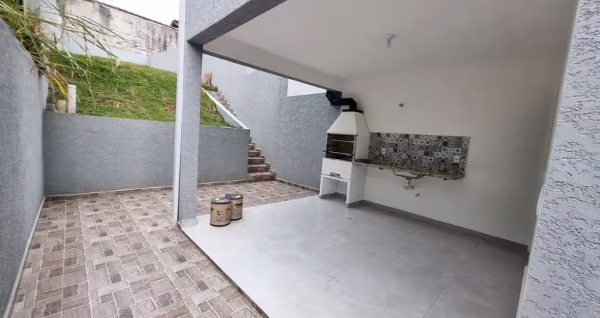 Sobrado à venda no jd. dos pinheiros - casa com bastante quintal