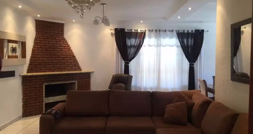 Casa à venda com 3 quartos(1suite), piscina,  edícula
