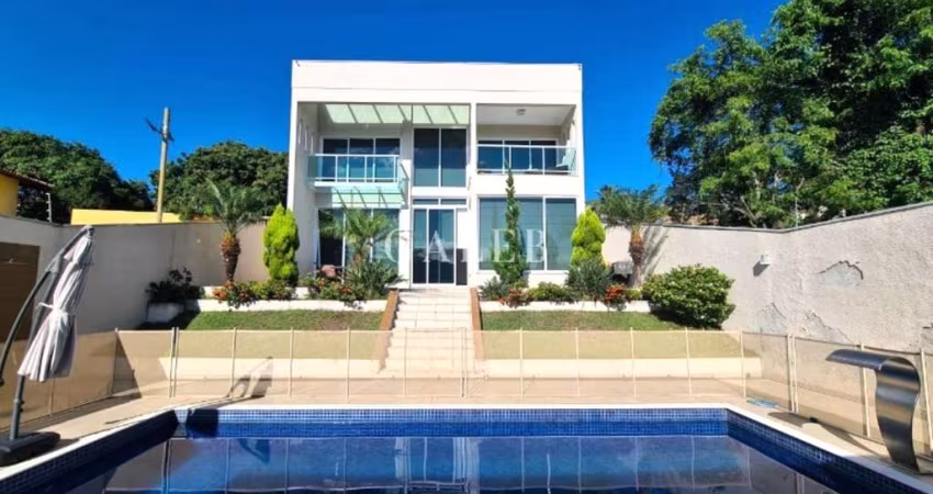 Impecável Casa à Venda em Atibaia-SP, Jardim Paulista  3 Quartos, 1 Suíte, 2 Salas, 3 Banheiros, 4 Vagas - 443m²