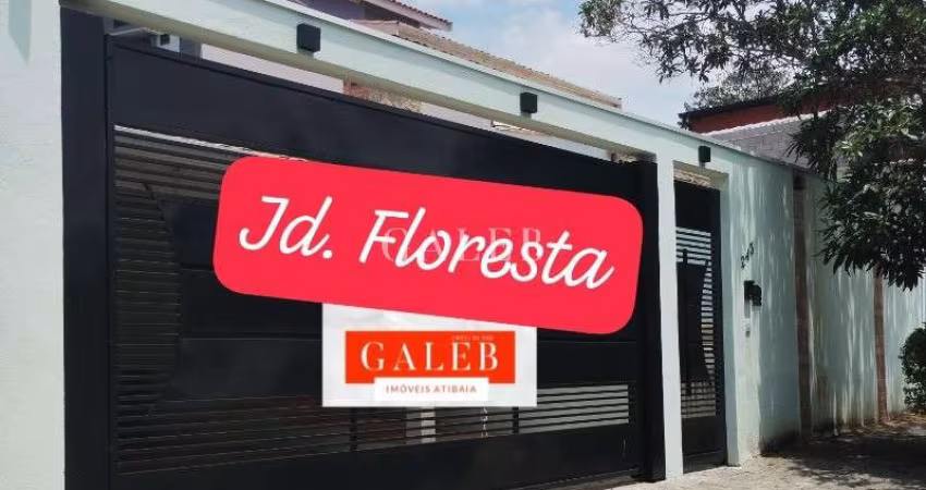 Imóvel à venda em localização privilegiada: casa com 3 quartos, 1 suíte, 3 salas, 3 banheiros, 2 vagas de garagem.
