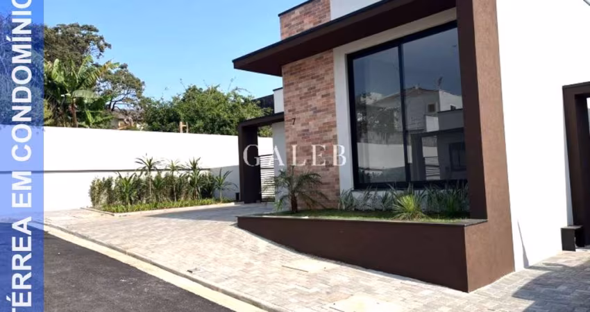 CASA TÉRREA EM CONDOMÍNIO 3 QUARTOS DENTRO DA CIDADE