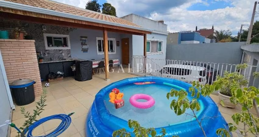 Casa térrea com 3 suítes em excelente localização