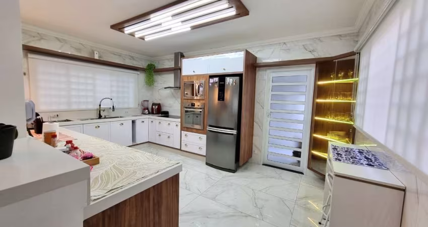 CASA TÉRREA DE ALTO PADRÃO 4 SUITES EM BAIRRO SEGURO E TRANQUILO