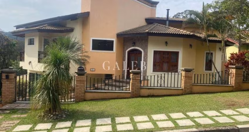 Espetacular Casa de Luxo em Condomínio Flamboyant, Atibaia-SP: 4 Quartos, 2 Suítes, 3 Salas, 6 Banheiros, 5 Vagas, 413m²!