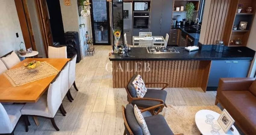 Impecável Residência à Venda em Atibaia-SP, Jardim Paulista: 5 Quartos, 1 Suíte, 3 Salas, 5 Banheiros, 3 Vagas, 260m²