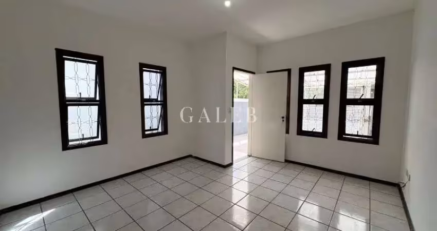 Imperdível oportunidade: casa à venda em atibaia-sp, parque dos coqueiros - 2 quartos, 1 sala, 2 vagas e 134 m² de área!