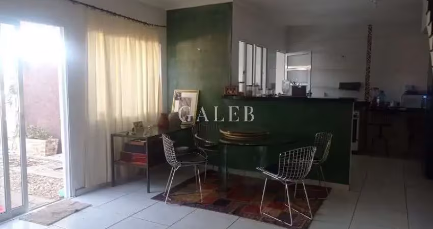 Sobrado à venda com 3 quartos, pertinho da al. lucas