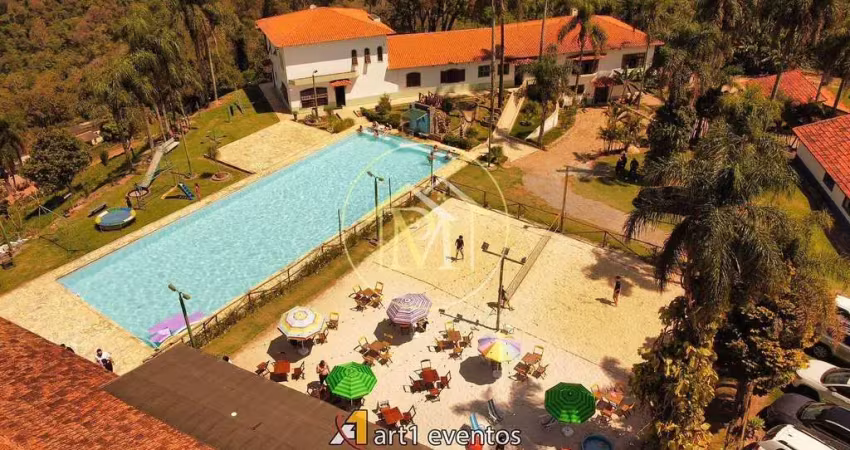 Este magnífico sítio em são roque, com 242.000 m² de área total (equivalente a 10 alqueires paulist