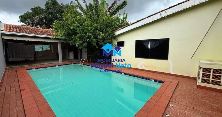 Imóvel Residencial no Bairro Costa e Silva com 337 m²