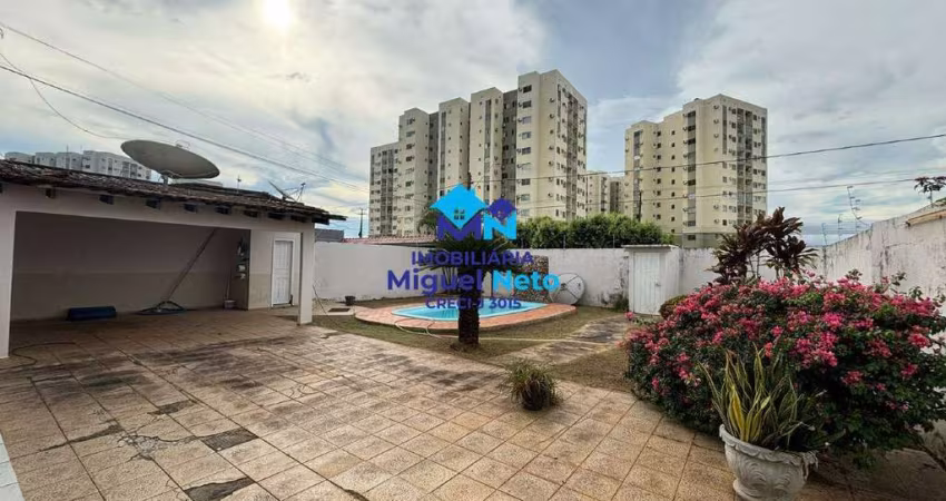 Casa Térrea com Piscina e 361m² no Flodoaldo Pontes Pinto – Amplitude e Localização!