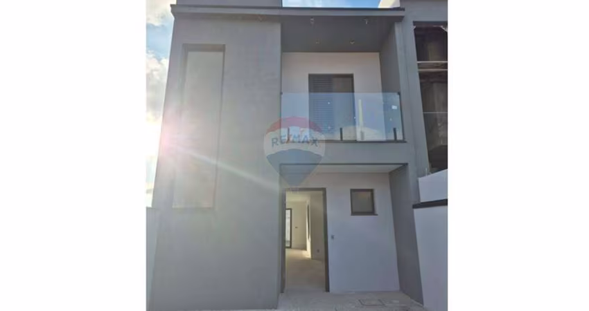 Sobrado Novo – 3 Dormitórios, 1 suíte , Vila Cintra, Mogi das Cruzes