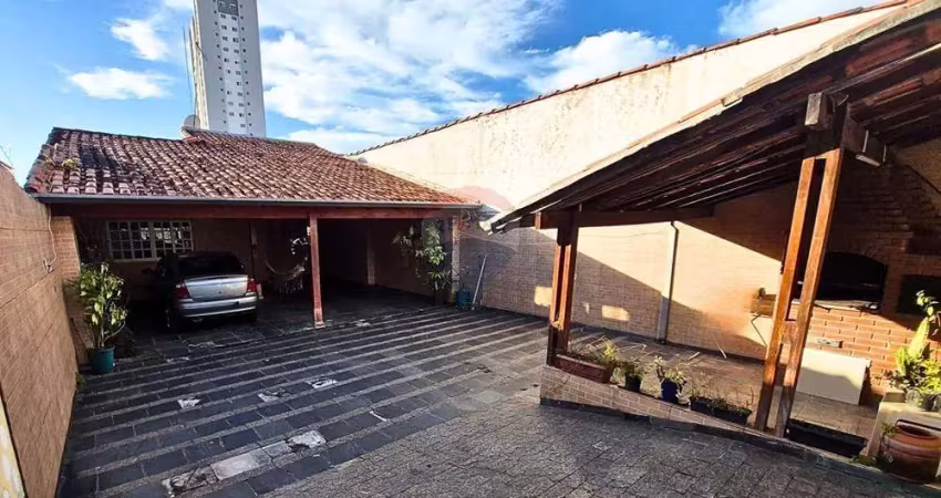 Casa Terrea na Rua Marechal Floriano Peixoto