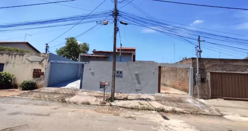 2 casas à venda com 2 dormitórios, 360,00m² no mesmo lote