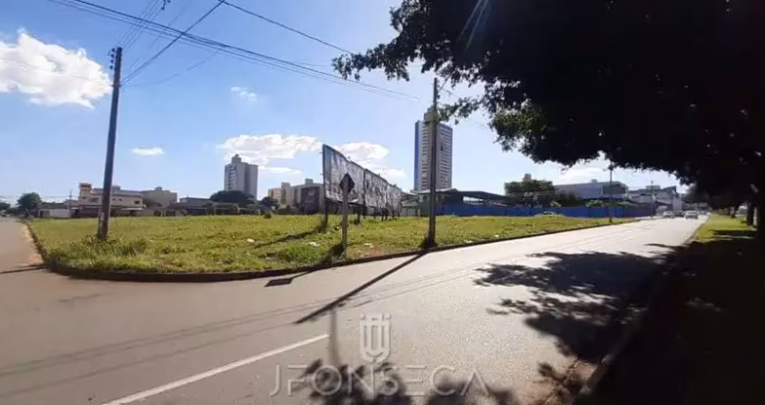 Área de 4165m² > locação sob medida - aparecida de goiania