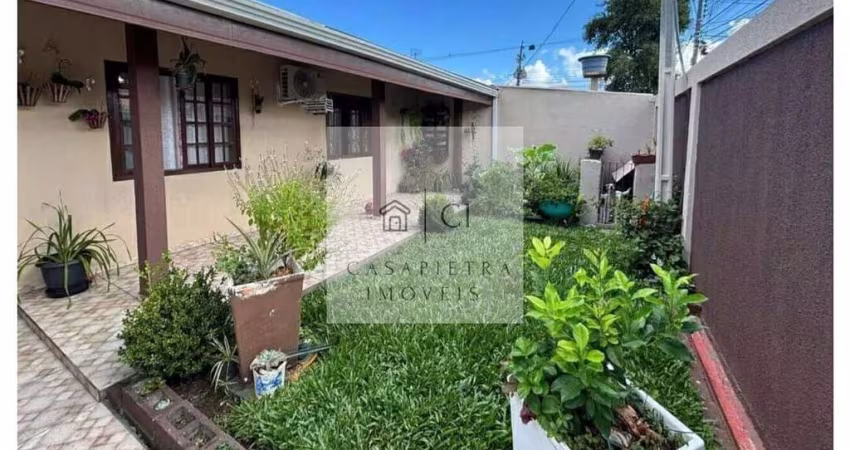 Casa térrea Capão da Imbuia 3 quartos com quintal 120m2