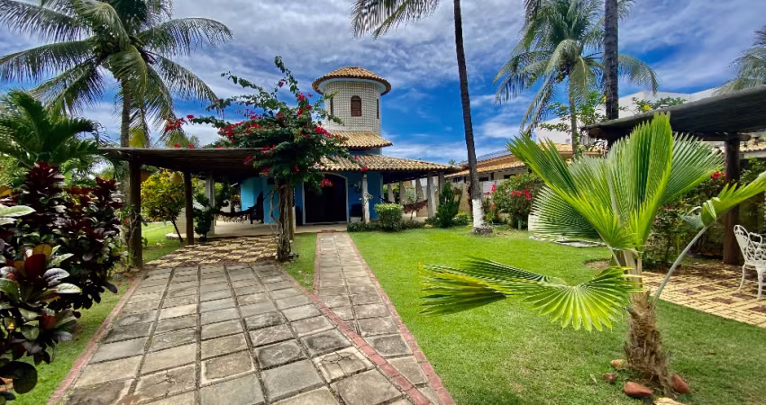 Belíssima casa 5 quartos em condomínio pé na areia