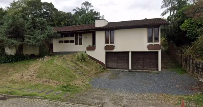 Casa à venda na Regente Feijó, 174, Glória, Joinville