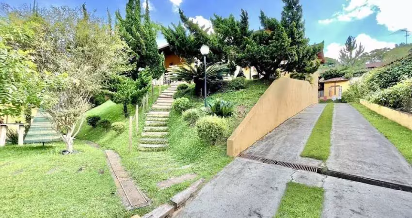 Casa em condomínio fechado com 4 quartos à venda na Rua das Camélias, 3333, Chácara Vale do Rio Cotia, Carapicuíba