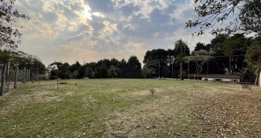 Terreno à venda na Rua Galeão, 98, Invernada, Embu das Artes