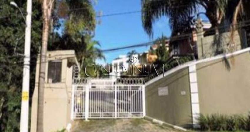 CASA RESIDENCIAL À VENDA, CHÁCARA DOS JUNQUEIRAS, CARAPICUÍBA - CA0933.