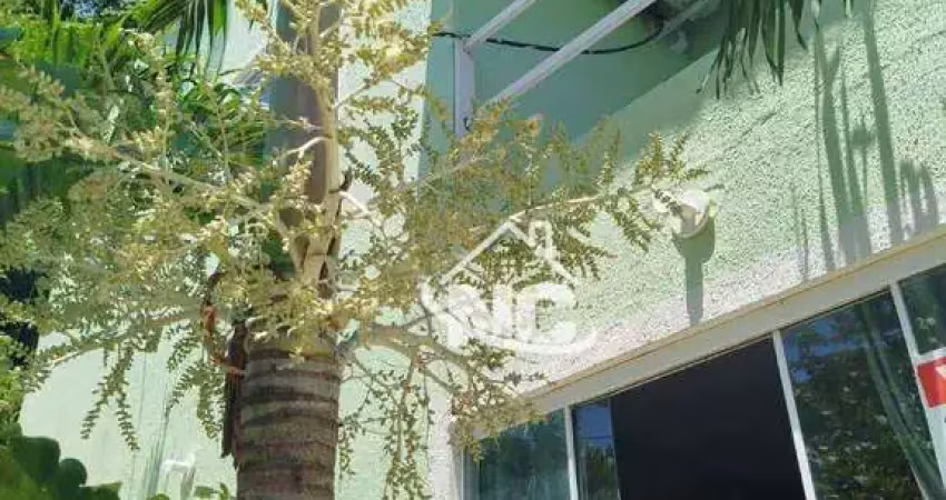 Casa com 3 quartos à venda, 250 m² por r$ 450.000 - itaipu - niterói/rj