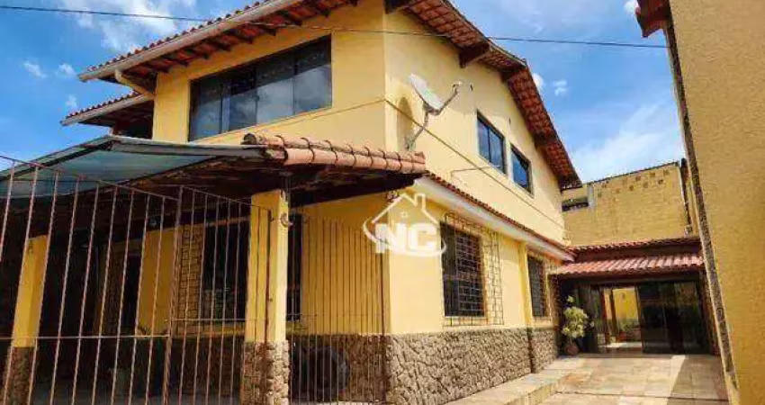 Duas belas casas terreno de 360mts, total 5 quartos, 5 banheiros + piscina