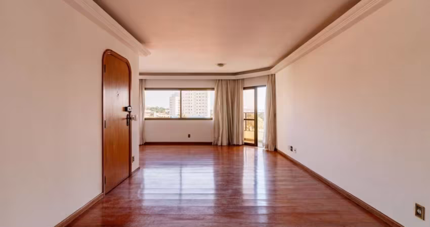 Apartamento tipo para venda com 3 quartos, sendo 1 suíte, 168m²