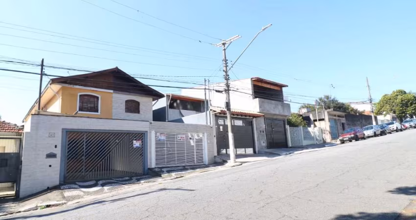 Casa tipo para venda com 3 quartos, sendo 1 suíte, 207m²