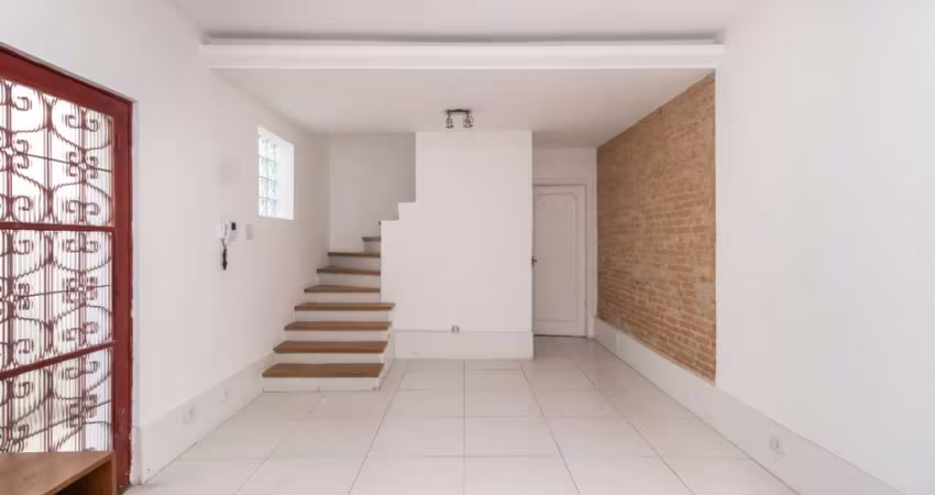 Casa tipo para venda com 2 quartos, sendo 1 suíte, 180m²