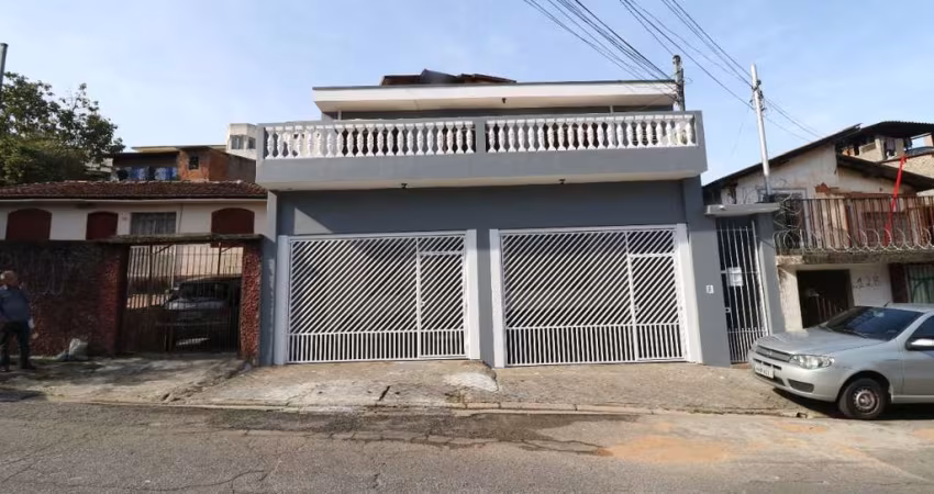 Sobrado para venda com 3 quartos, sendo 1 suíte, 250m²